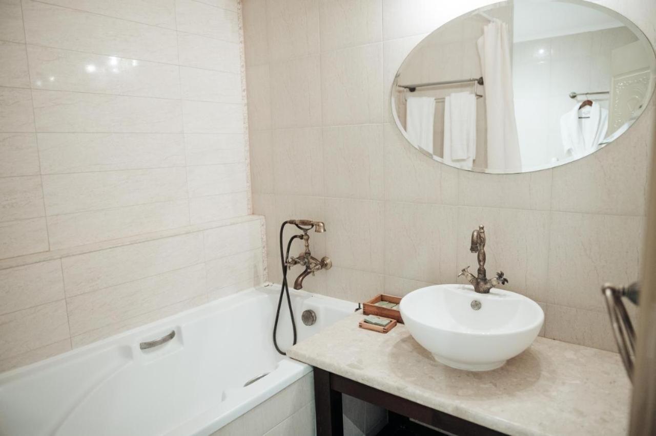 Vita Rama Holistic Hotel And Retreats - Vegan Full Board 오브조르 외부 사진